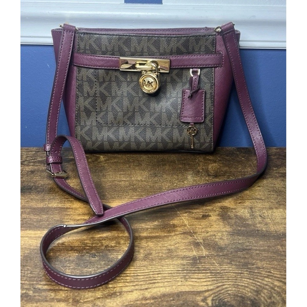 MICHAEL KORS MK Signature Hamilton Traveler Messenger Bag Padlock Brown/Burgandy